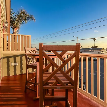 Cayucos Sunset Inn-3